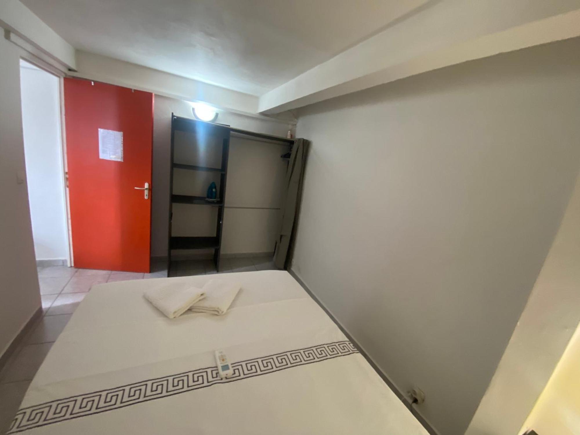 Logement De 40M2 Avec Terrasse, Moderne Et Equipe Petit-Canal Exteriér fotografie